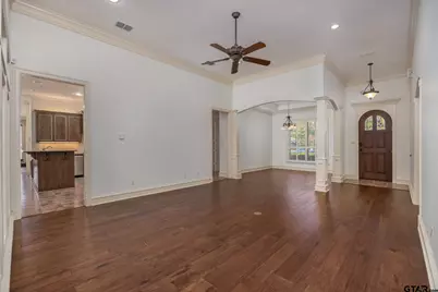 2318 Kingsmill Cir, Tyler, TX 75703 - Photo 11