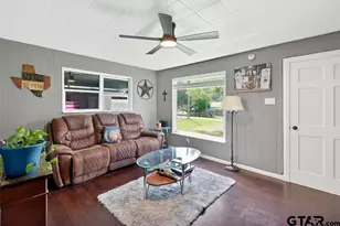 369 Pinewood, Hallsville, TX 75650 - Photo 3