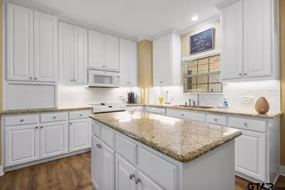 15610 Regian Drive, Lindale, TX 75771 - Photo 13