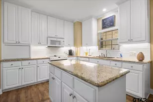 15610 Regian Dr, Lindale, TX 75771 - Photo 13