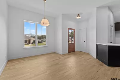 16510 Crossing Circle, Lindale, TX 75771 - Photo 9