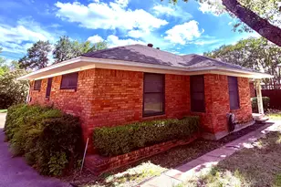 2204 Newgate Dr, Garland, TX 75040 - Photo 3