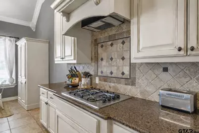 230 Sunnys Halo Boulevard, Bullard, TX 75757 - Photo 9