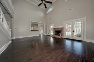 1881 Valley View Ln, Tyler, TX 75703 - Photo 9