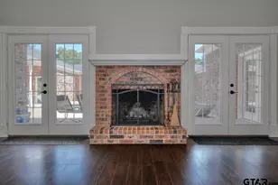 1881 Valley View Ln, Tyler, TX 75703 - Photo 11