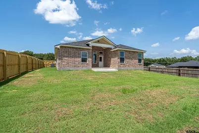 16637 Crossing Circle, Lindale, TX 75771 - Photo 21
