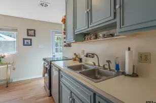 908 Pinkerton, Tyler, TX 75701 - Photo 3