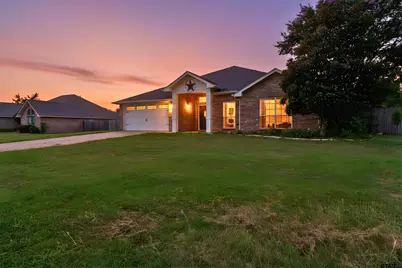 833 Greenwood Circle, Lindale, TX 75771 - Photo 1