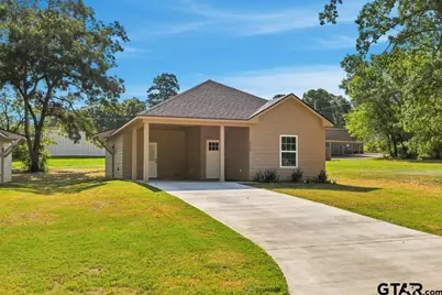 1214 N Third St., Longview, TX 75601 - Photo 1