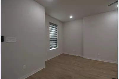 1158 Earle, Tyler, TX 75702 - Photo 11