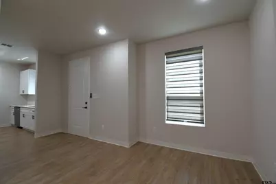1158 Earle, Tyler, TX 75702 - Photo 9