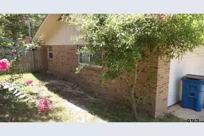 412 Angelina St, Jacksonville, TX 75766 - Photo 3