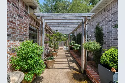 1157 Garden Park Cir, Tyler, TX 75703 - Photo 29