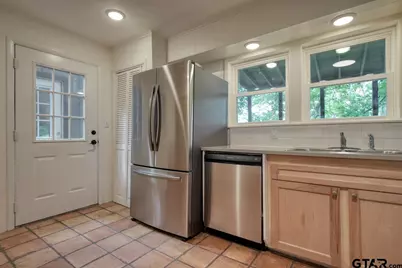 216 Pinewood Ln, Hideaway, TX 75771 - Photo 5