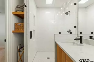 709 N Georgia St, Lindale, TX 75771 - Photo 29