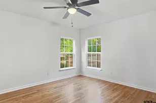 1016 Woodland Dr, Palestine, TX 75801 - Photo 25