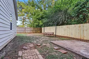 1016 Woodland Dr, Palestine, TX 75801 - Photo 31