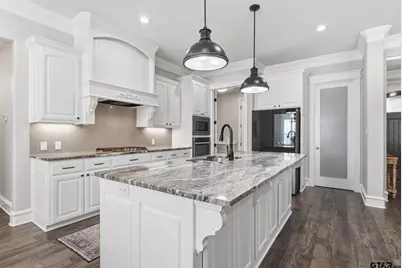 2513 Barton Creek Cir, Tyler, TX 75703 - Photo 7