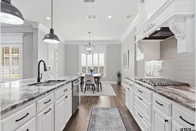2513 Barton Creek Cir, Tyler, TX 75703 - Photo 9