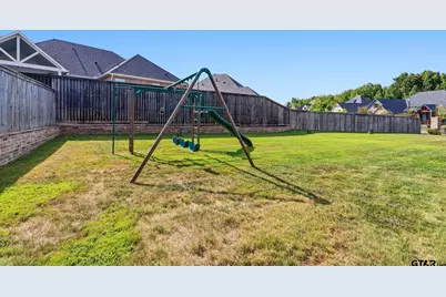 2513 Barton Creek Cir, Tyler, TX 75703 - Photo 35