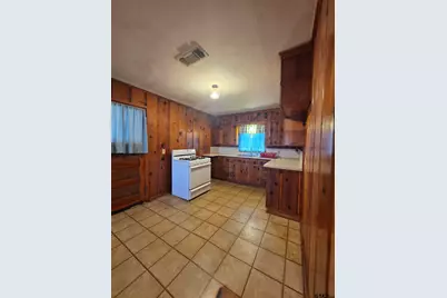 210 Mill, Pittsburg, TX 75686 - Photo 11