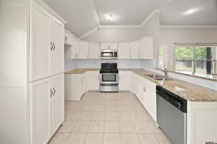 445 Ambrose, Tyler, TX 75704 - Photo 5