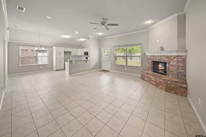 445 Ambrose, Tyler, TX 75704 - Photo 3