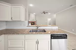 445 Ambrose, Tyler, TX 75704 - Photo 7