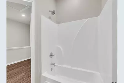 163/165 Village North Cir, Gladewater, TX 75647 - Photo 15