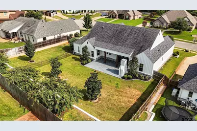 1227 Colt Ln, Tyler, TX 75703 - Photo 3