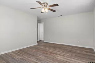 504 E Pennsylvania, Van, TX 75790 - Photo 17