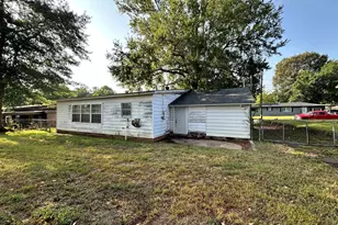 1002 Jones St, Henderson, TX 75654 - Photo 41