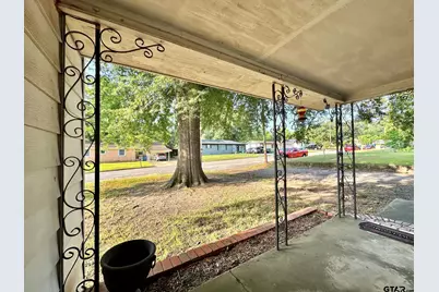 1002 Jones St, Henderson, TX 75654 - Photo 7
