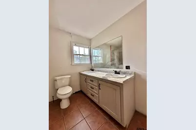 1002 Jones St, Henderson, TX 75654 - Photo 25