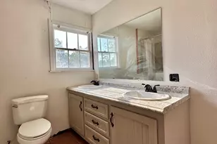 1002 Jones St, Henderson, TX 75654 - Photo 25