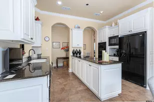 1117 Laurelwood Drive, Tyler, TX 75703 - Photo 9