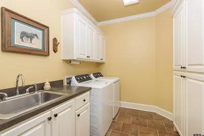 1117 Laurelwood Drive, Tyler, TX 75703 - Photo 13