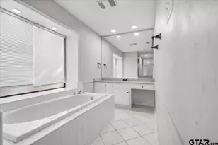 903 Joel, Tyler, TX 75703 - Photo 25
