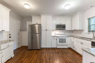 1402 S Donnybrook Ave, Tyler, TX 75701 - Photo 7