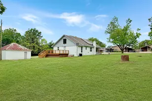 526 N Broad St, Chandler, TX 75758 - Photo 1