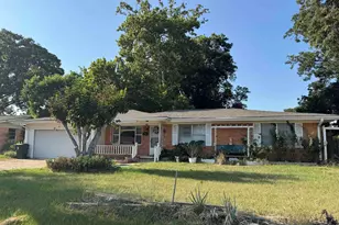 1428 Easy St, Tyler, TX 75701 - Photo 1