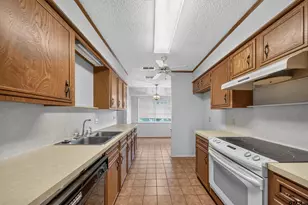 6701 Vivian Ct, Tyler, TX 75703 - Photo 3