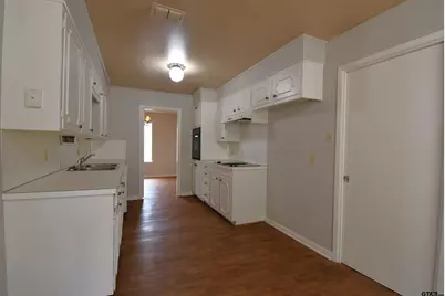 3202 Autumn Leaves Dr, Tyler, TX 75702 - Photo 9