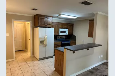 8325 Garrett Dr, Tyler, TX 75703 - Photo 5