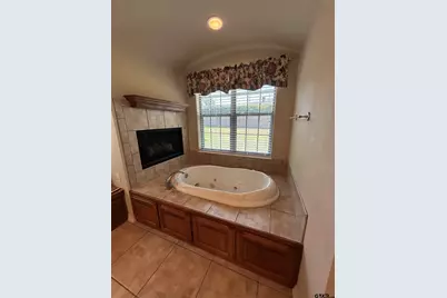 518 Susie Dr, Chandler, TX 75758 - Photo 19