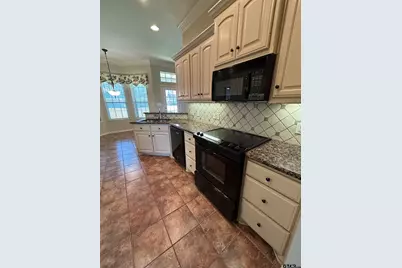 518 Susie Dr, Chandler, TX 75758 - Photo 9