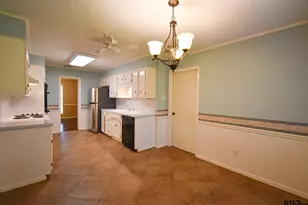 713 Meadow Creek, Tyler, TX 75703 - Photo 11