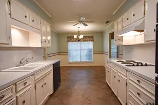 713 Meadow Creek, Tyler, TX 75703 - Photo 17