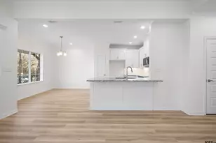 1310 Claude, Tyler, TX 75702 - Photo 11