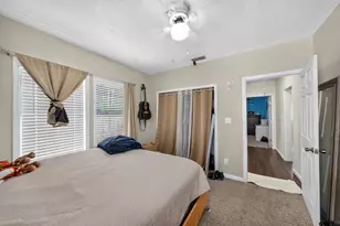915 Lindsey Ln, Tyler, TX 75701 - Photo 17